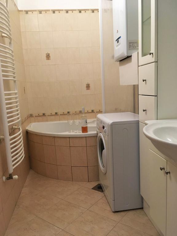 Diamonds Apartment With 2 Rooms Near Guzsdu Udvar Budapest Eksteriør bilde